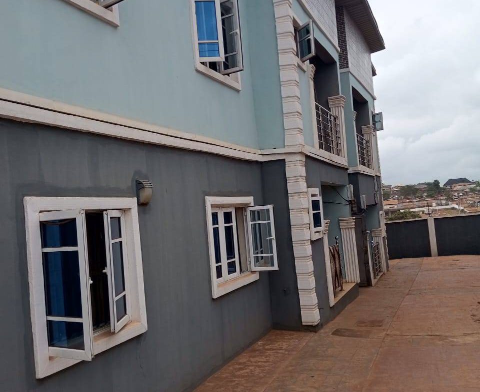 2 Bedroom Flat 08064075537 1