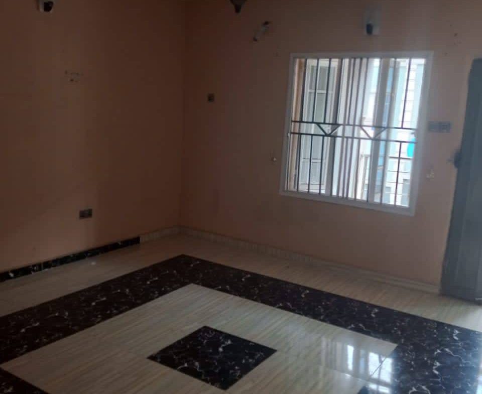 2 Bedroom Flat 08064075537 3