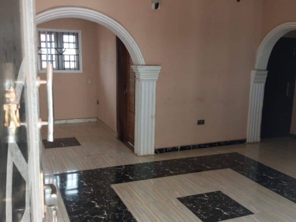 2 Bedroom Flat 08064075537 4